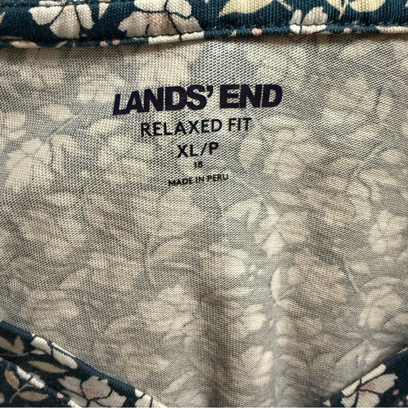 Lands End Relaxed Fit V Neck Blue Floral Top - Picture 4 of 5